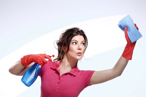 Deep mattress cleaning process in a local home